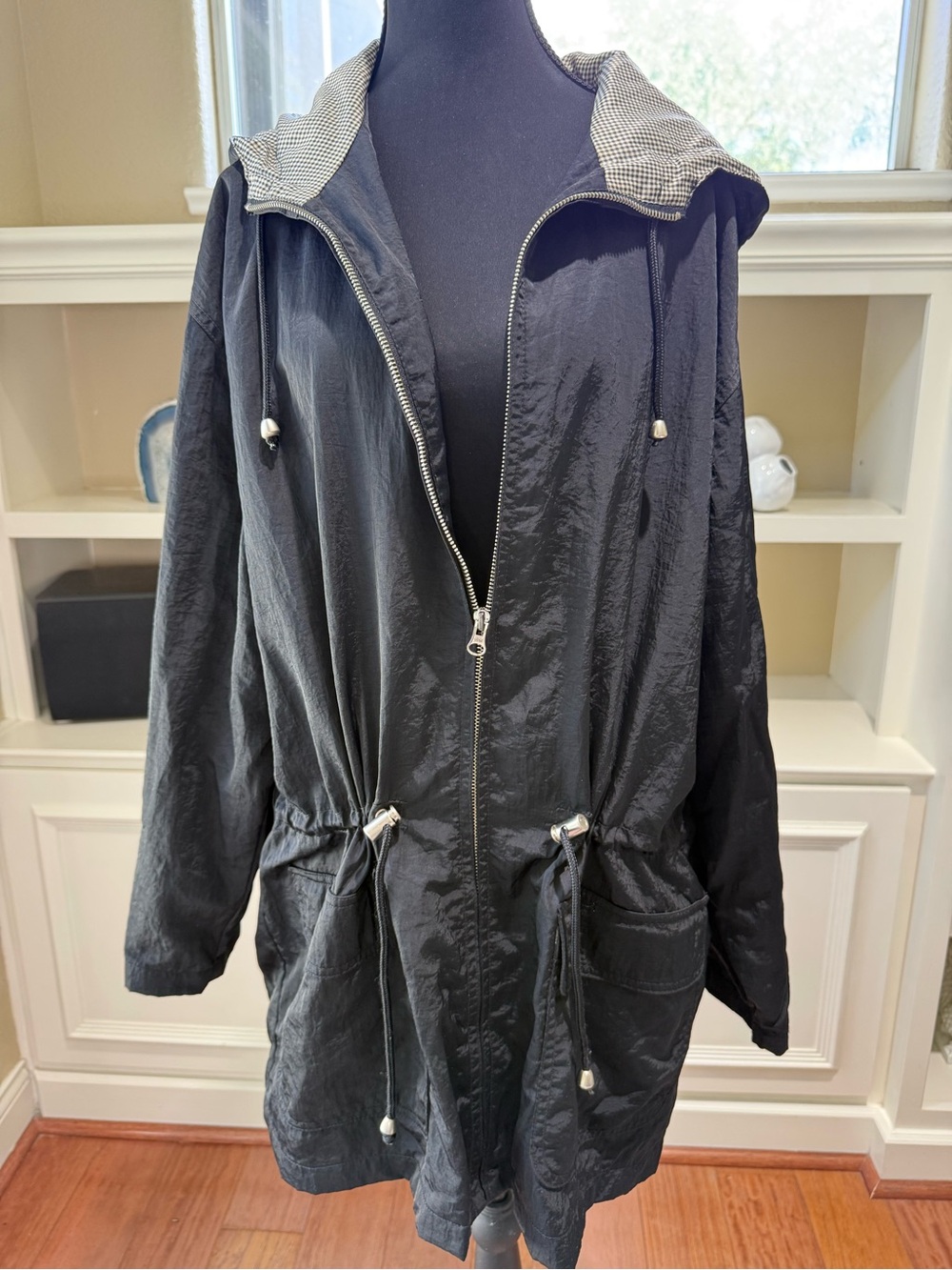 Vintage GAP 90s Black Nylon Hooded Parka Jacket Check Lined Medium Anorak